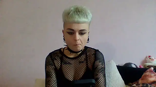 Snapshot of AlisaDear257 chatting on March 25, 11:05 am AlisaDear257 online show from March 25, 11:05 am