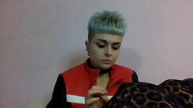 Snapshot of AlisaDear257 chatting on March 29, 1:00 pm AlisaDear257 online show from March 29, 1:00 pm