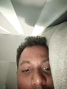 i play  online show from February 13, 5:36 am