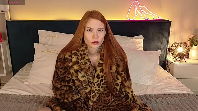 Snapshot of AdaSedona chatting on March 6, 1:35 am AdaSedona online show from March 6, 1:35 am