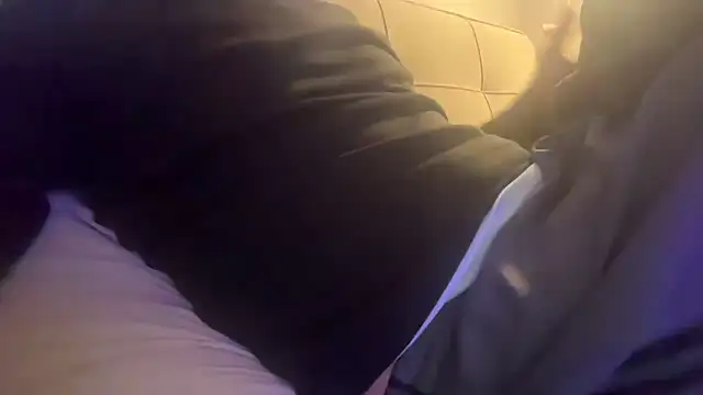 9InchCammer online show from February 12, 2:34 pm