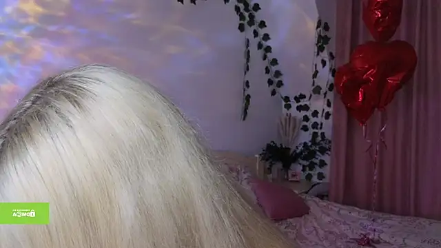 Rochelle kitty online show from May 8, 8:36 pm