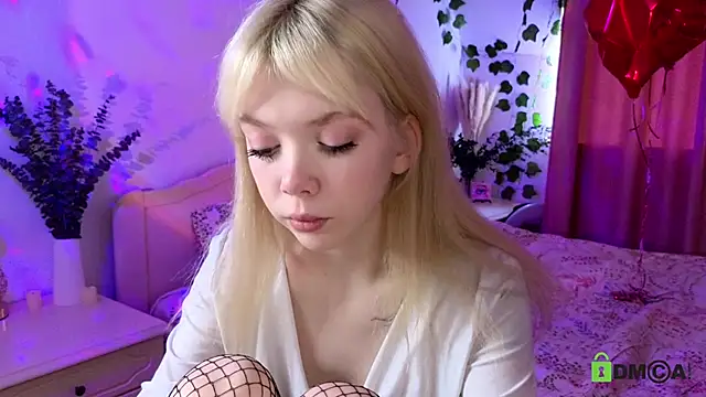 Rochelle kitty online show from May 10, 1:16 pm