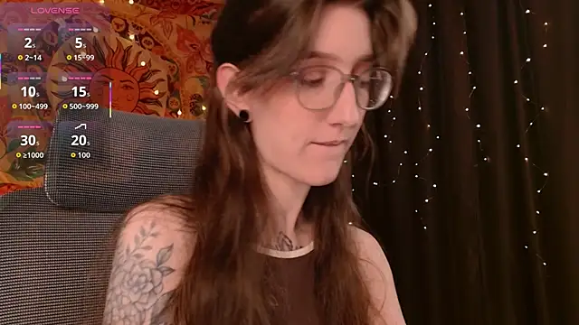 lolami  online show from March 14, 9:04 am