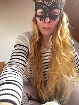 Snapshot of PetiteMimiSexy chatting on March 9, 1:59 pm PetiteMimiSexy online show from March 9, 1:59 pm