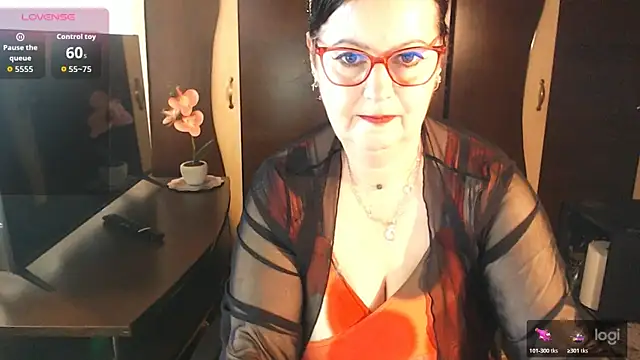 exiMIlf online show from May 13, 11:29 am