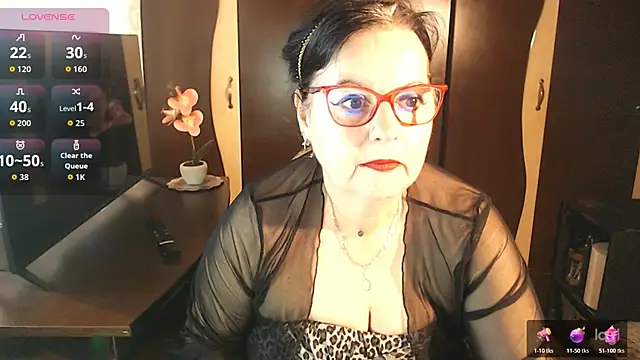 exiMIlf online show from May 17, 9:06 am
