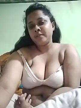 Snapshot of Dasigirl9733 chatting on February 10, 6:12 pm Dasigirl9733 online show from February 10, 6:12 pm