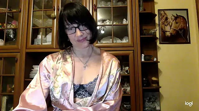 Snapshot of Vlastelina chatting on April 10, 6:45 pm Vlastelina online show from April 10, 6:45 pm