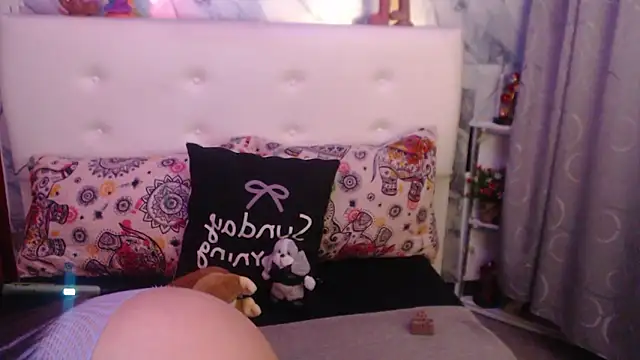 Snapshot of Nicolelewllss chatting on March 13, 10:55 am Nicolelewllss online show from March 13, 10:55 am