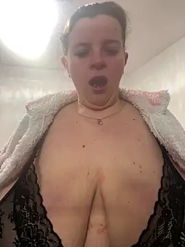 Snapshot of Laura-Loveyou chatting on February 27, 6:08 pm Laura-Loveyou online show from February 27, 6:08 pm