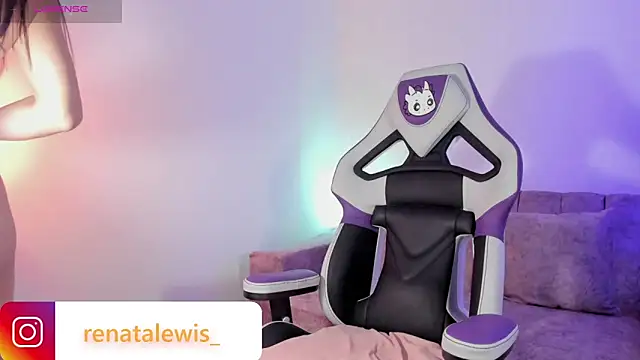 Snapshot of renata_lewis23 chatting on March 28, 5:18 am renata lewis23 online show from March 28, 5:18 am