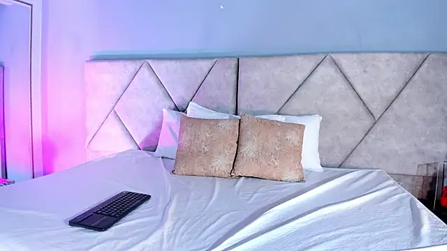 KaattyDoll online show from February 15, 1:09 pm