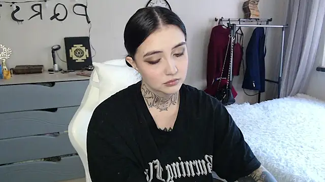 Rin Tozier online show from May 22, 2:08 am