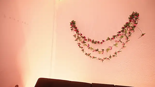 Snapshot of TiffanySander chatting on March 22, 4:16 am TiffanySander online show from March 22, 4:16 am