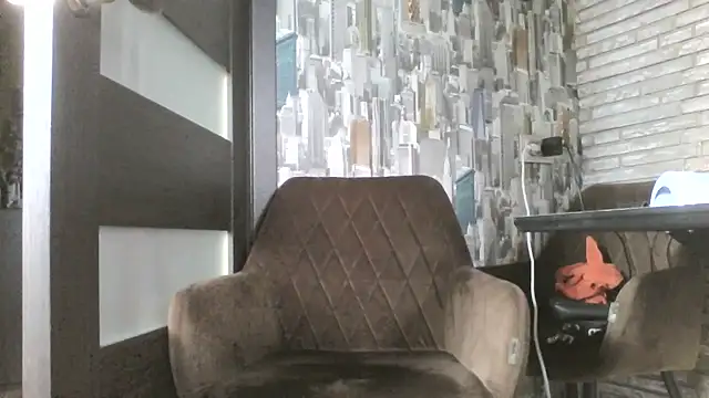 Snapshot of Shailadiess chatting on March 14, 6:52 am Shailadiess online show from March 14, 6:52 am