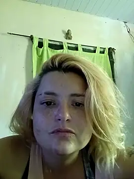 Snapshot of Brandon_Leyes chatting on April 4, 4:59 pm Brandon Leyes online show from April 4, 4:59 pm