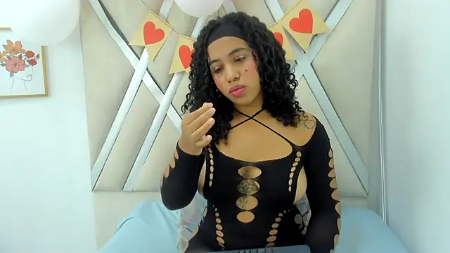 Snapshot of dafne_vallejo chatting on February 14, 12:46 pm dafne vallejo online show from February 14, 12:46 pm