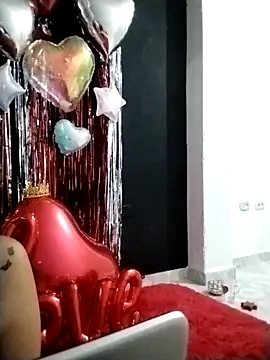 Snapshot of haffsa__ chatting on February 14, 2:41 am haffsa online show from February 14, 2:41 am