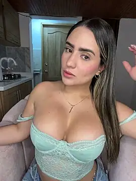 Snapshot of Miilana_ chatting on April 25, 12:57 am Miilana online show from April 25, 12:57 am