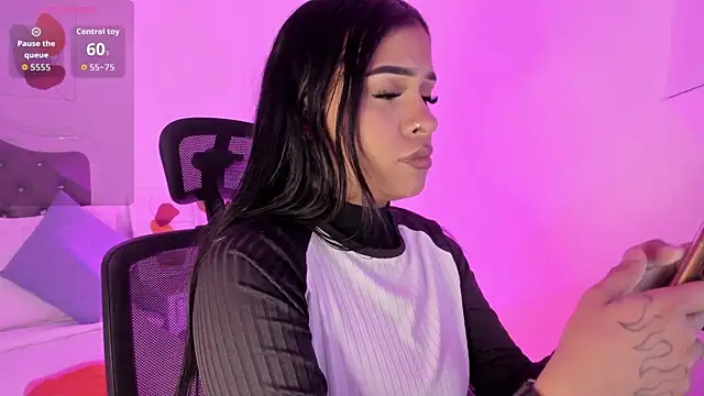 Aisha Haddad online show from February 13, 2:35 pm