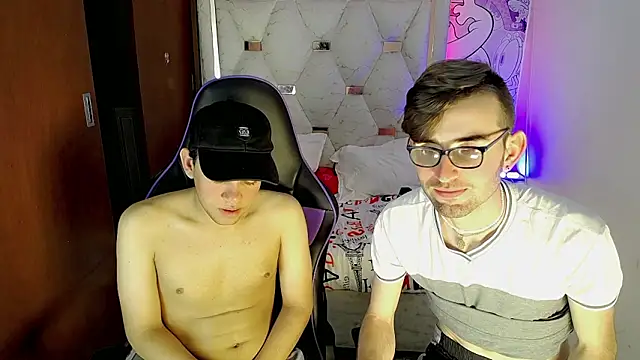 Top and bottom online show from March 13, 8:15 pm