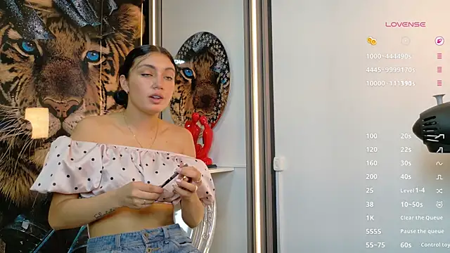  ArianaToroo online show from April 1, 1:34 pm