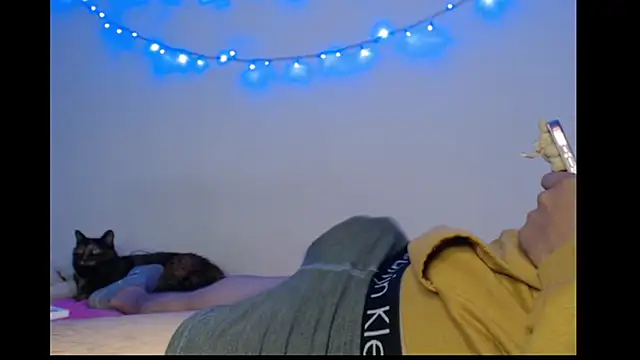 michell bunny1 online show from April 3, 3:15 am