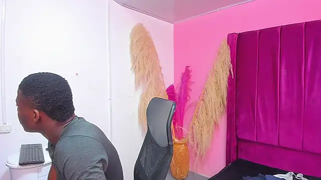 pipeking020 online show from April 3, 1:58 am