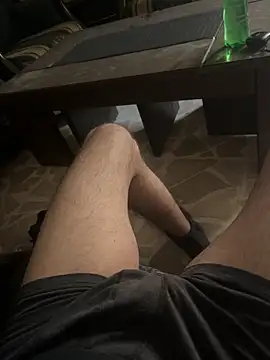 Snapshot of Risky3 chatting on April 1, 6:25 am Risky3 online show from April 1, 6:25 am