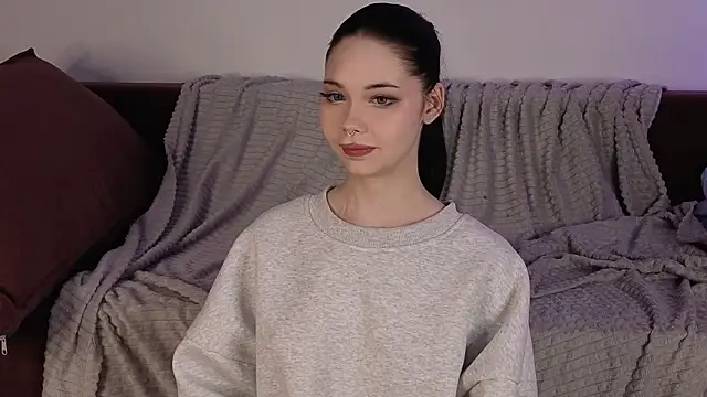 yasumiu online show from February 11, 10:20 am