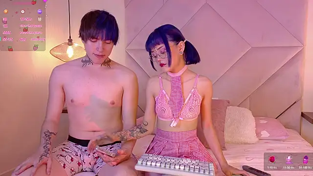 Snapshot of Sateh_and_Hikary chatting on March 5, 4:25 pm Sateh and Hikary online show from March 5, 4:25 pm