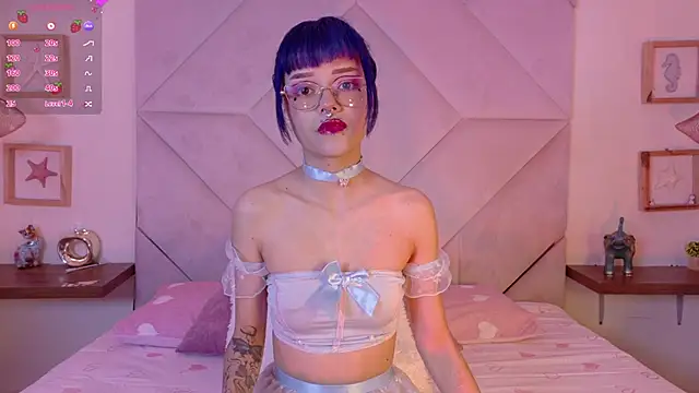 Snapshot of Sateh_and_Hikary chatting on March 6, 8:38 pm Sateh and Hikary online show from March 6, 8:38 pm