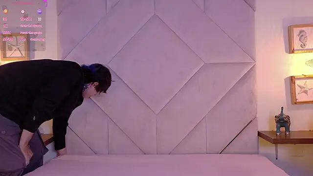 Snapshot of Sateh_and_Hikary chatting on March 30, 8:54 pm Sateh and Hikary online show from March 30, 8:54 pm