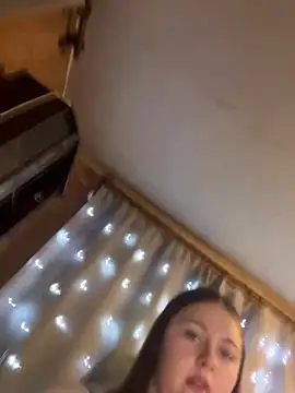 Snapshot of Kitten_Sasha chatting on February 13, 8:38 pm Kitten Sasha online show from February 13, 8:38 pm