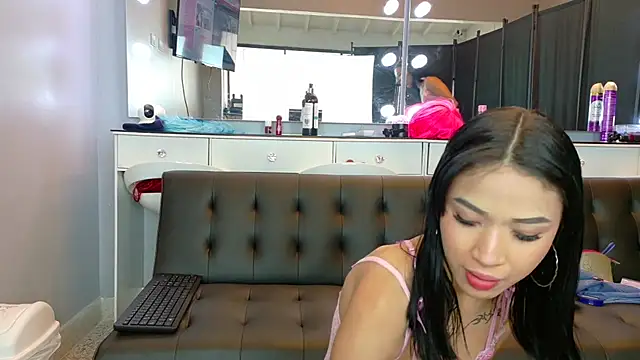 valeriamia68 online show from June 4, 5:08 pm