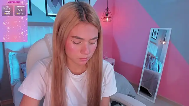 Snapshot of Chris_Velvett chatting on March 31, 8:53 pm Chris Velvett online show from March 31, 8:53 pm