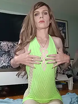 Royalbarbie25 online show from June 13, 8:18 pm