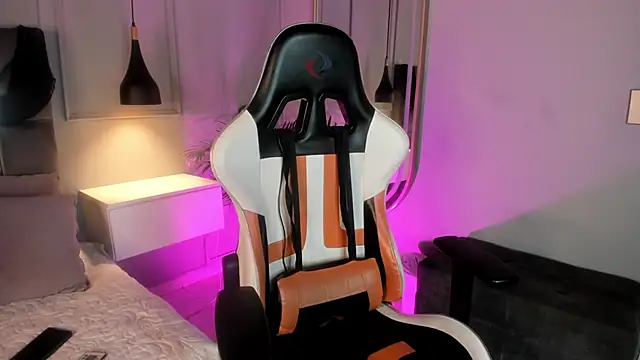 Winnie cutee online show from March 6, 3:25 am