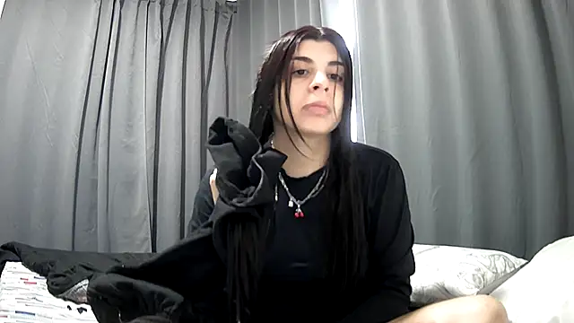 violetazein7 online show from April 6, 6:42 pm