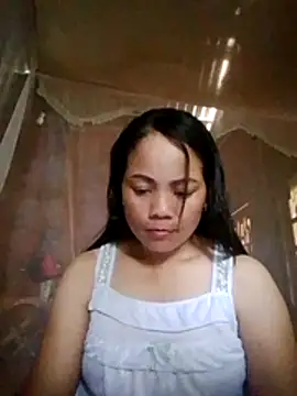 molly-xx online show from May 6, 5:14 am