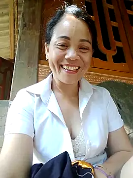 molly-xx online show from May 14, 9:27 am