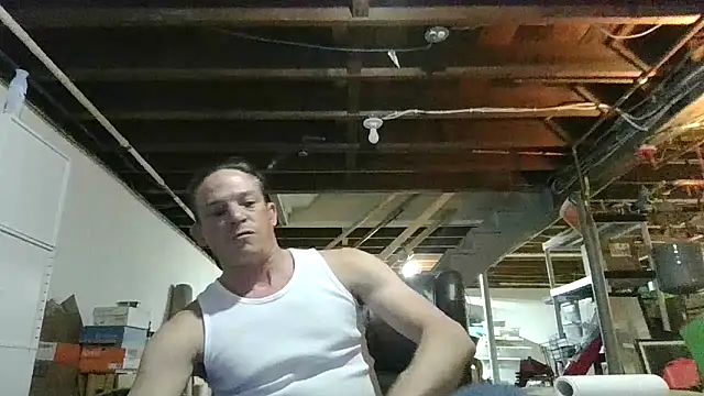 Snapshot of ShadowLove85 chatting on May 6, 3:46 am ShadowLove85 online show from May 6, 3:46 am