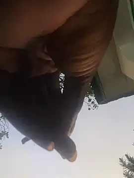 Snapshot of secrelifeofT chatting on March 19, 6:34 pm secrelifeofT online show from March 19, 6:34 pm