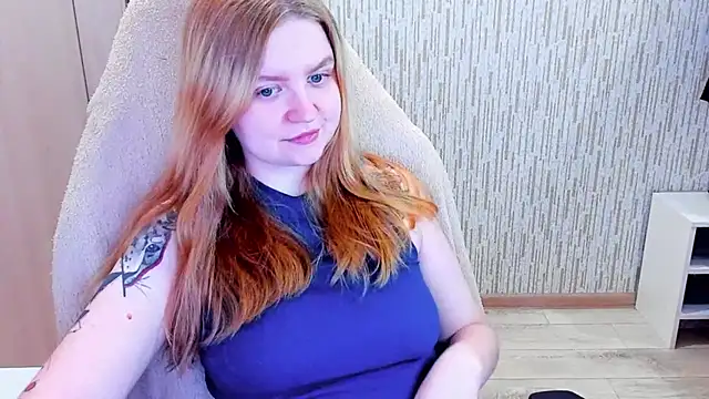 AnitaXVine online show from May 19, 8:04 pm