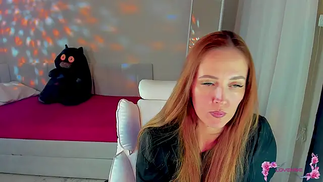 she wolf online show from March 31, 1:11 pm