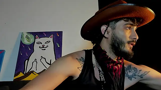 Snapshot of LovexJuxn8 chatting on March 7, 12:29 am LovexJuxn8 online show from March 7, 12:29 am