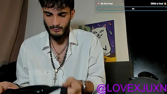 Snapshot of LovexJuxn8 chatting on March 9, 7:51 pm LovexJuxn8 online show from March 9, 7:51 pm