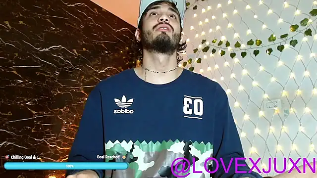 LovexJuxn8 online show from May 8, 11:43 pm