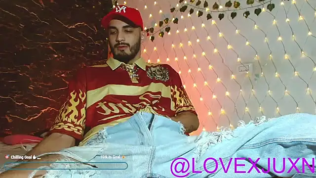 LovexJuxn8 online show from May 20, 10:16 pm